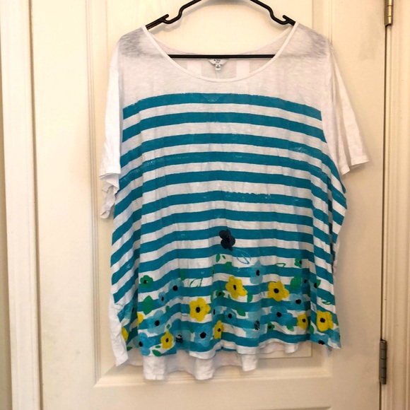 😊 Super cute stripes & flower printed short sleeve T-shirt size 2X🌺 - Picture 1 of 3